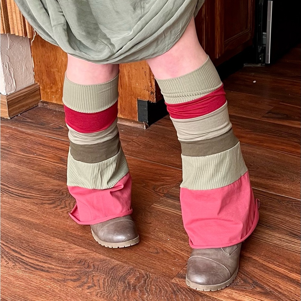 Leg Warmers- muted Colorblock Sage and rose - Picture 7 of 13